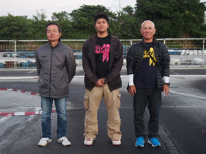 �G�L�X�p�[�g�N���X�`���C���E�g