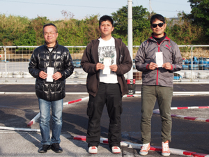 �G�L�X�p�[�g�N���X�`���C���E�g�b�v�R