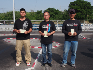 �^�~���N���X�`���C���E�g�b�v�R