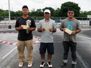 �G�L�X�p�[�g�N���X�`���C���E�g�b�v�R