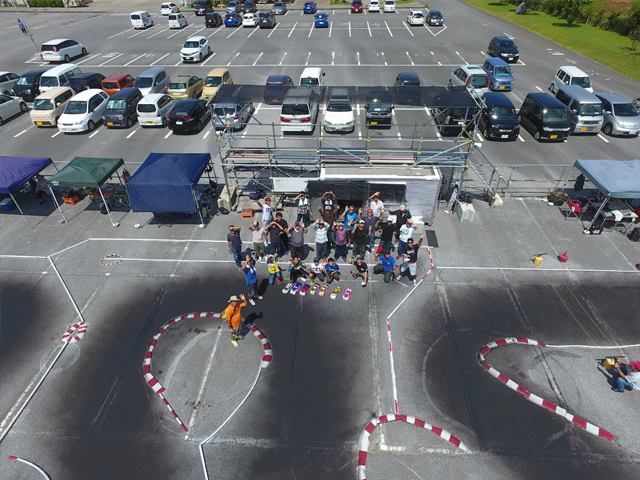 �W���ʐ^�h���[���B�e