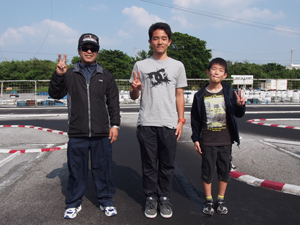 �^�~���N���X�b���C���E�g�b�v�R