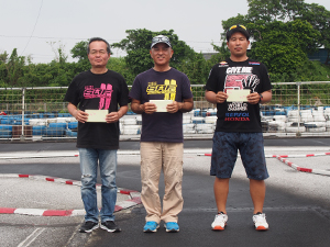 �G�L�X�p�[�g�N���X���C���`�E�g�b�v�R