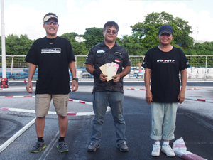 �G�L�X�p�[�g�N���XB���C���E�g�b�v