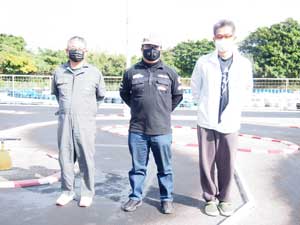 �I�[�v���N���X�a���C���E�g�b�v�R