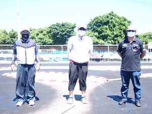 �I�[�v���N���XB���C���E�g�b�v�R