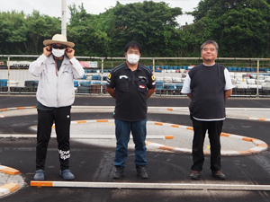 �X�|�[�c�N���XB���C���E�g�b�v�R