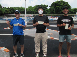 �X�|�[�c�N���XA���C���E�g�b�v�R