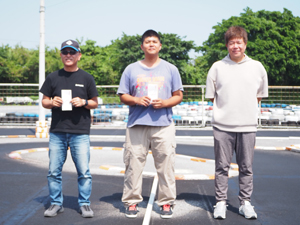 �X�|�[�c�N���XA���C���E�g�b�v�R