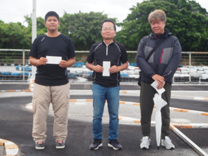 �X�|�[�c�N���XA���C���E�g�b�v�R