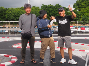 �X�|�[�c�N���X�`���C���E�g�b�v�R