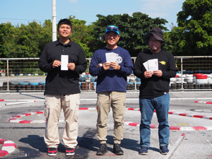 �X�|�[�c�N���XA���C���E�g�b�v�R