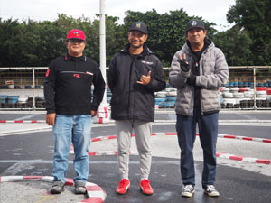 �^�~���N���X�`���C���E�g�b�v�R